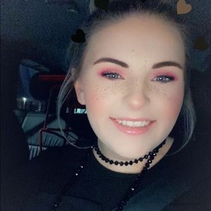 Meet your Posher, Molly